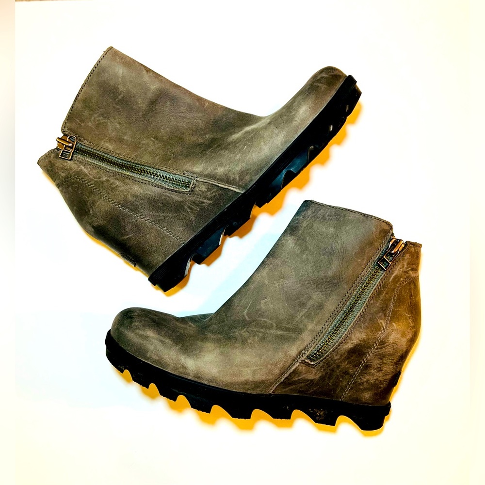 SOREL Wedge Bootie! Great Condition!